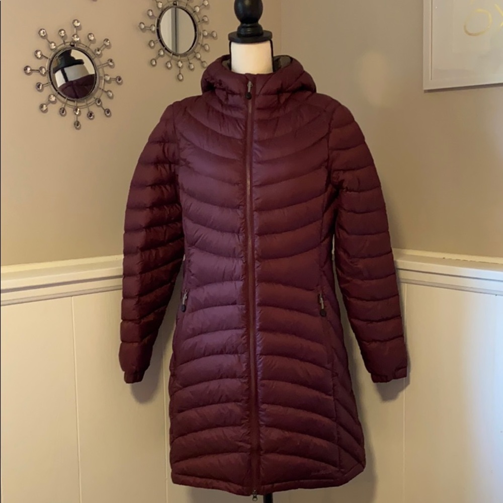 L.L. Bean Ultralight 850 Down Hooded Coat Size S